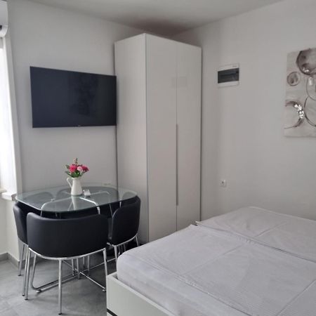 סנג' Apartments And Room Vela מראה חיצוני תמונה