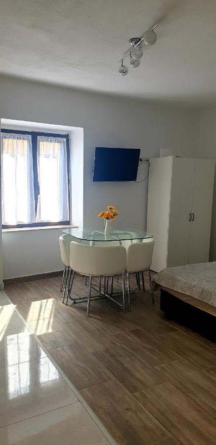 סנג' Apartments And Room Vela מראה חיצוני תמונה