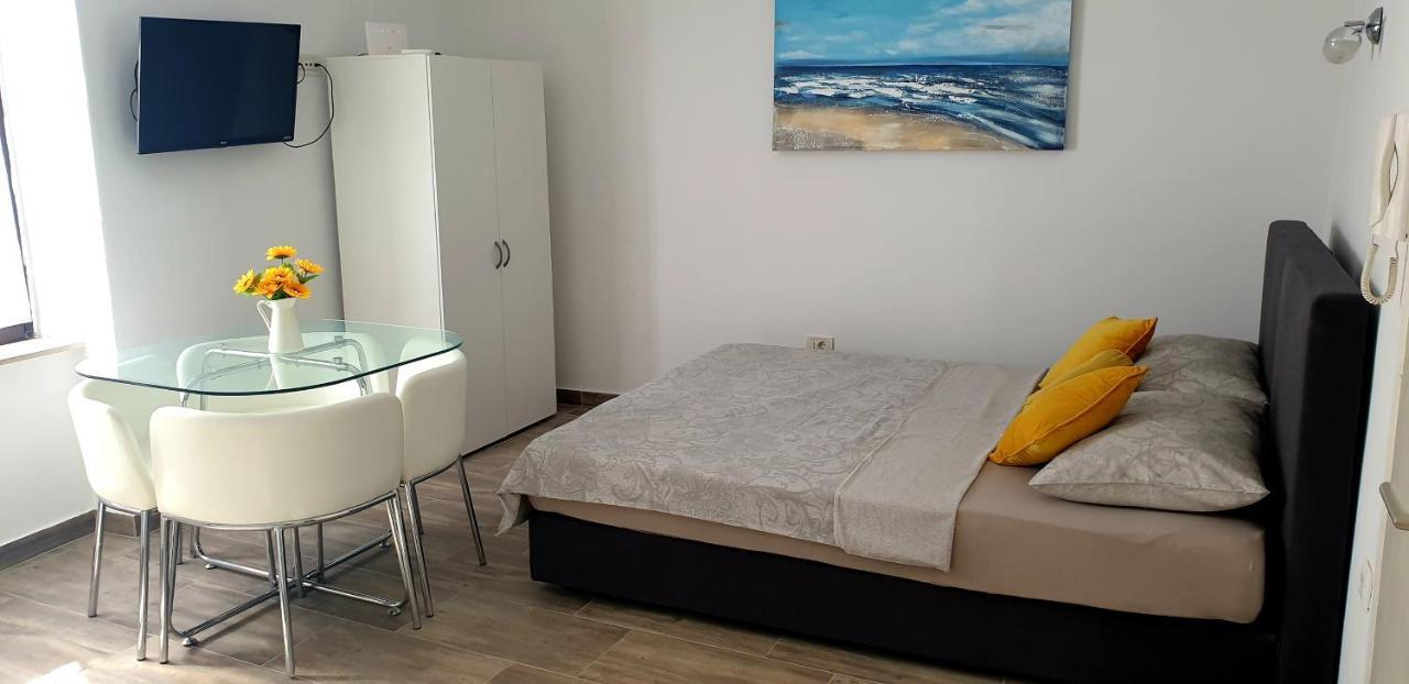 סנג' Apartments And Room Vela מראה חיצוני תמונה